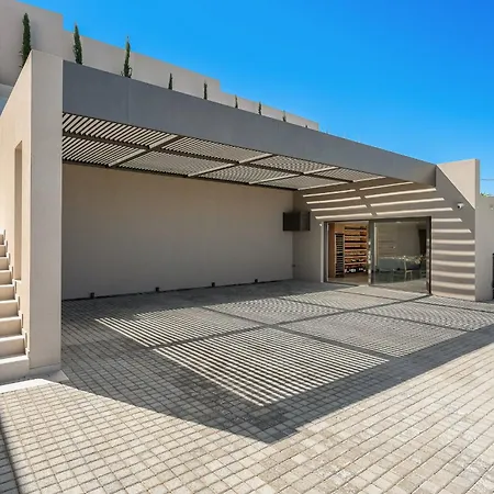 Majo Luxury Villa